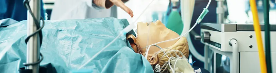 Geräte und Team der Abteilung für Anästhesie und Reanimation des Egemed-Krankenhauses